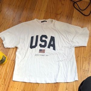 Brandy Melville USA tshirt (size: S)